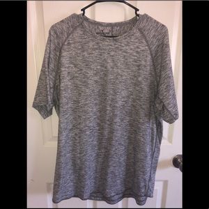 American Eagle active flex t-shirt